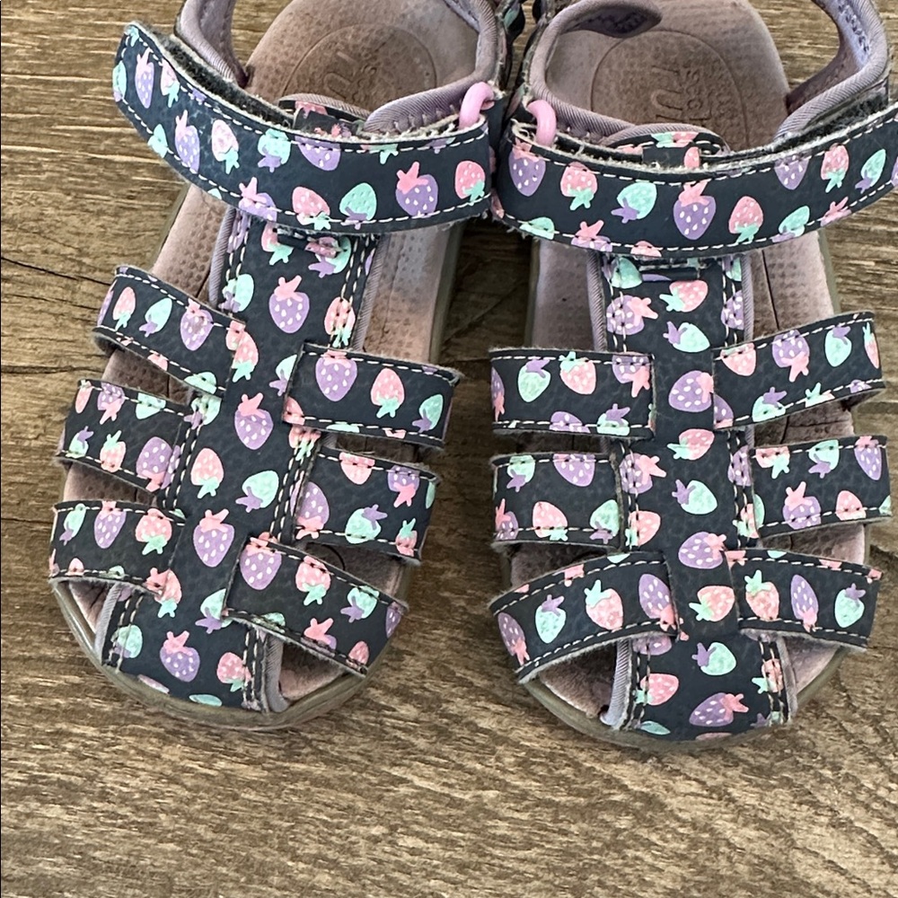 See Kai Run blue and pink strawberry closed toed sandal 🍓 9T - Picture 2 of 3